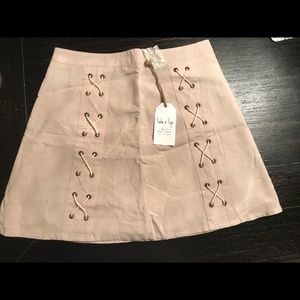NWT Sadie N Sage Natural Lace Up Mini Skirt 🌸